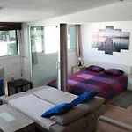 Sirena Апартаменты Нерха